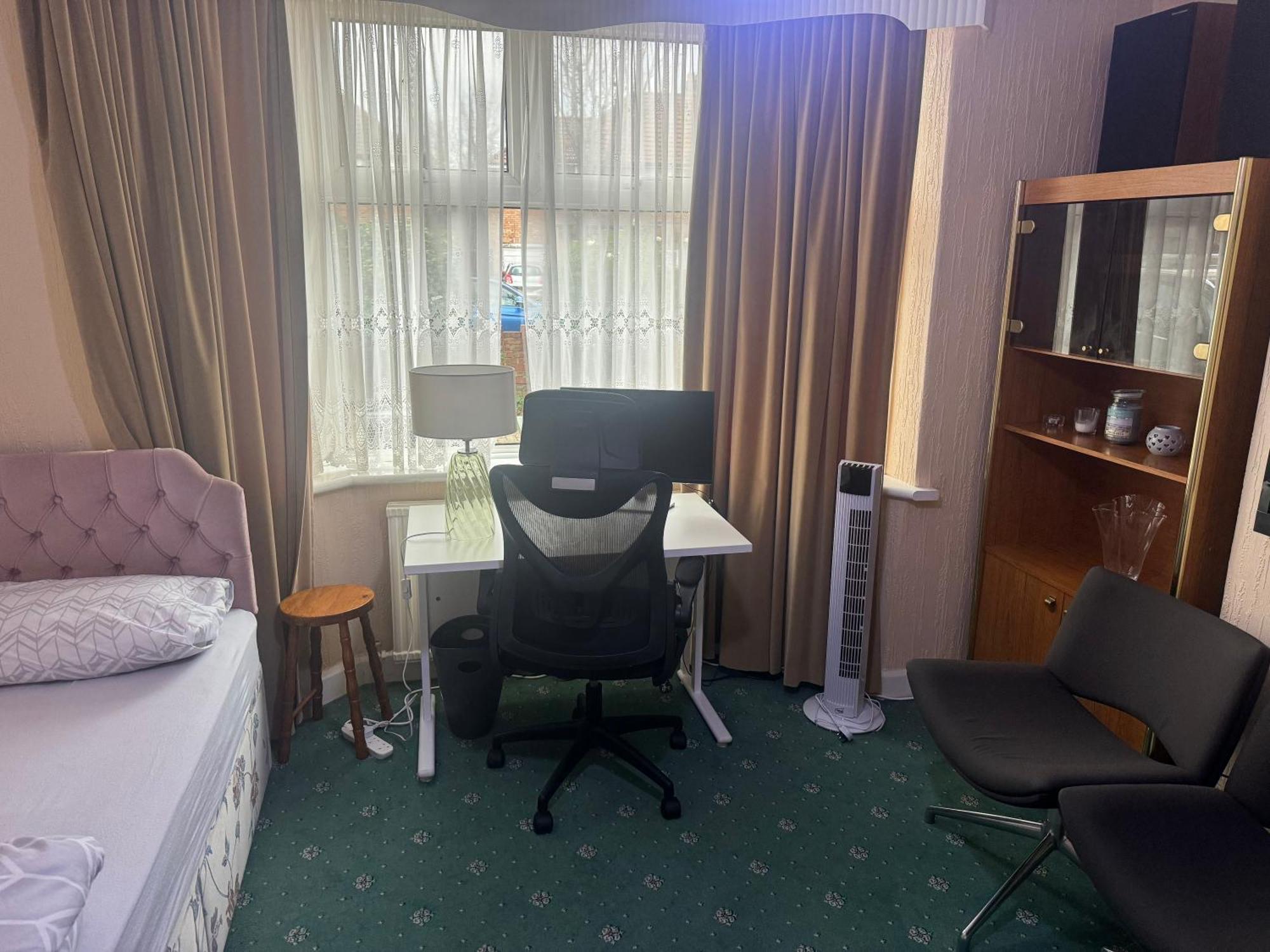 Room Canvey Island Exterior photo